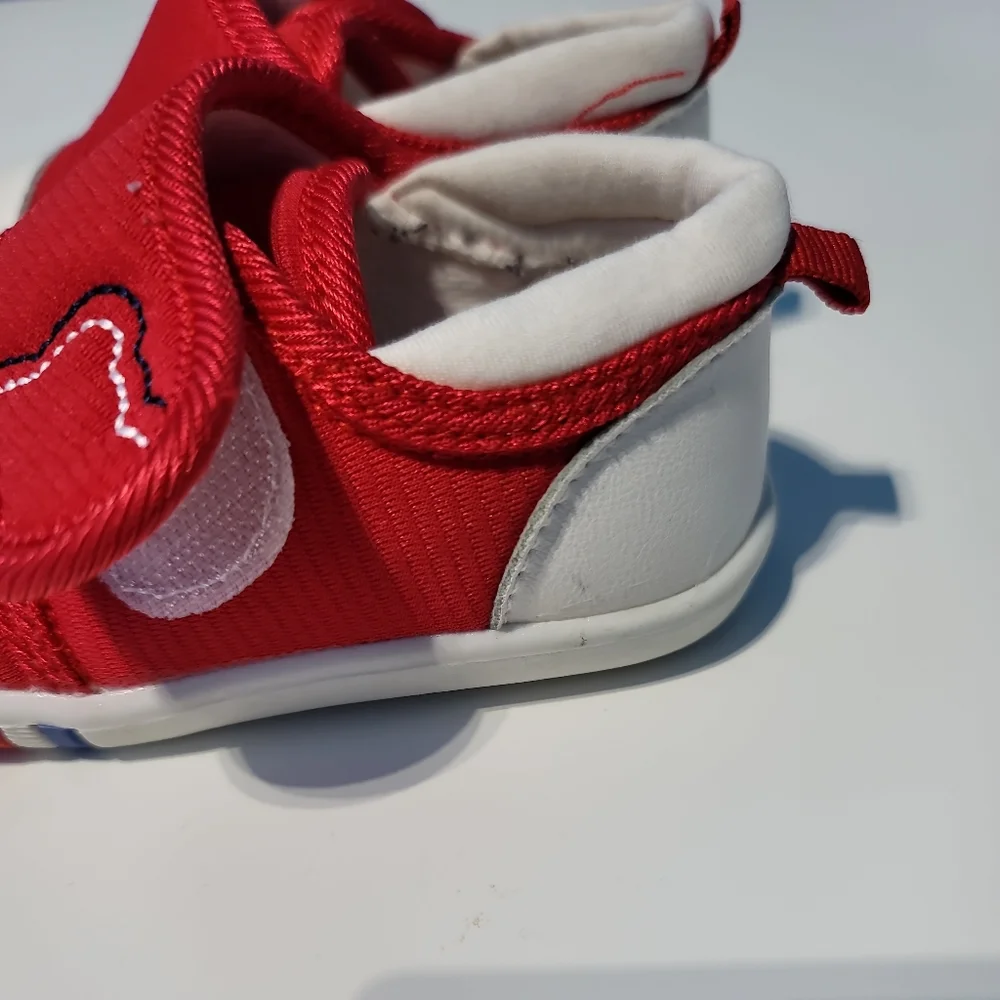 Xiaoliubao Baby Boy Red White Soft Shoes Rubber Soles Size 17 5 US